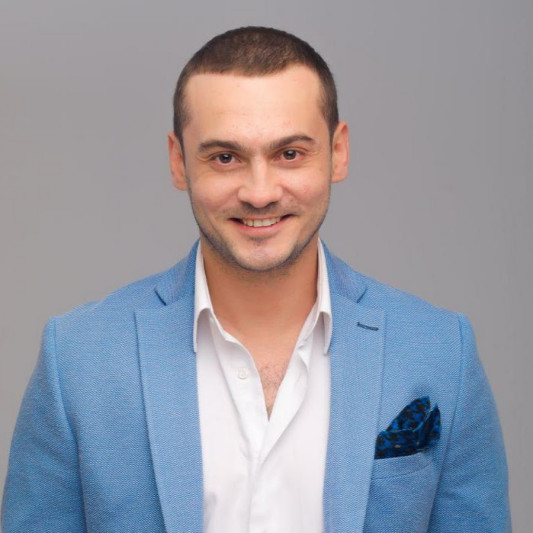 Gəncəli müğənni: Qızlarım mənə ata demir