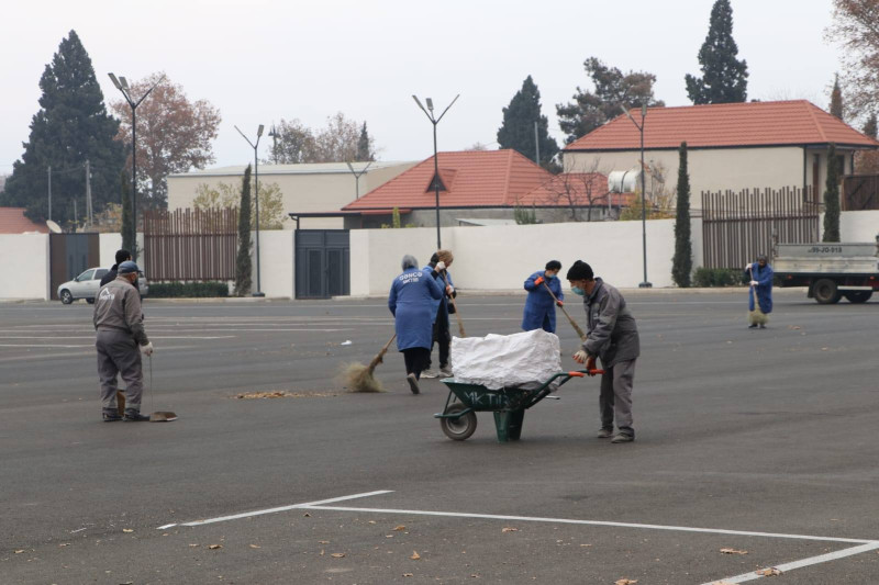 Gəncənin müxtəlif əraziləri zibillərdən təmizlənib