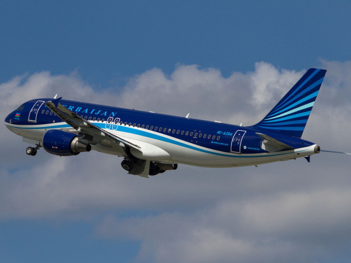 Gəncəyə uçan təyyarə 4 saat gecikdi: PUA TƏHLÜKƏSİ