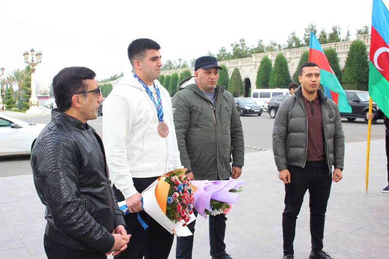 Nizami yurdunda Avropada uğur qazanmış idmançı qarşılanıb