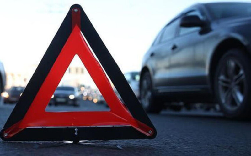 Gəncədə maşınlar toqquşdu, sürücülər yaralandı