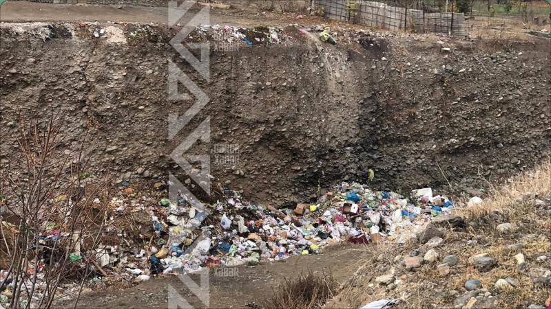 Gəncəçayın məcrasını zibillik edən məsuliyyətsiz vətəndaşlar