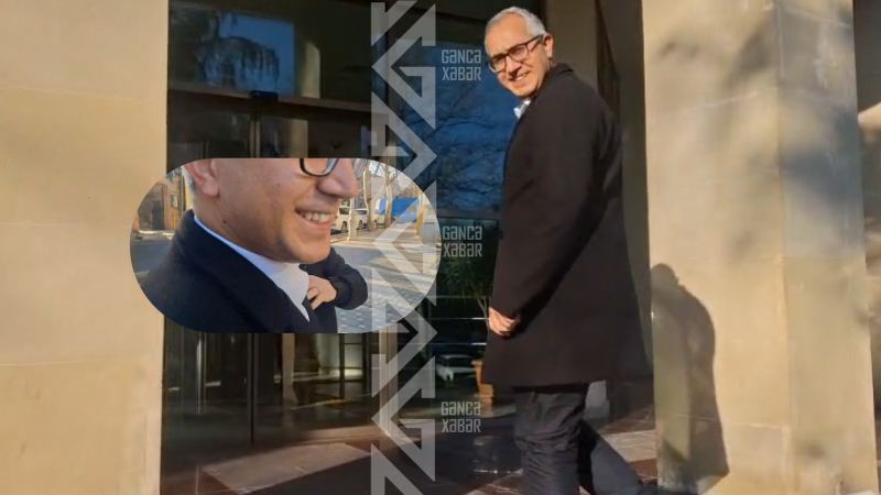 Gəncədə muhakimə olunan Kamran Əsədov təbəssümünü gizlətmədi