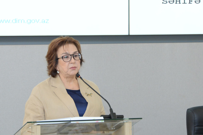 Məleykə Abbaszadə Gəncədə mühakimə olunan şəxsin adını görəndə təəccüblənib