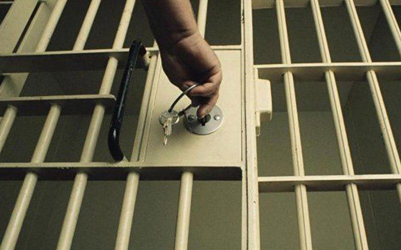 Müəllimənin əri hazırlığa gələn 13 yaşlı qıza əxlaqsızlıq edib