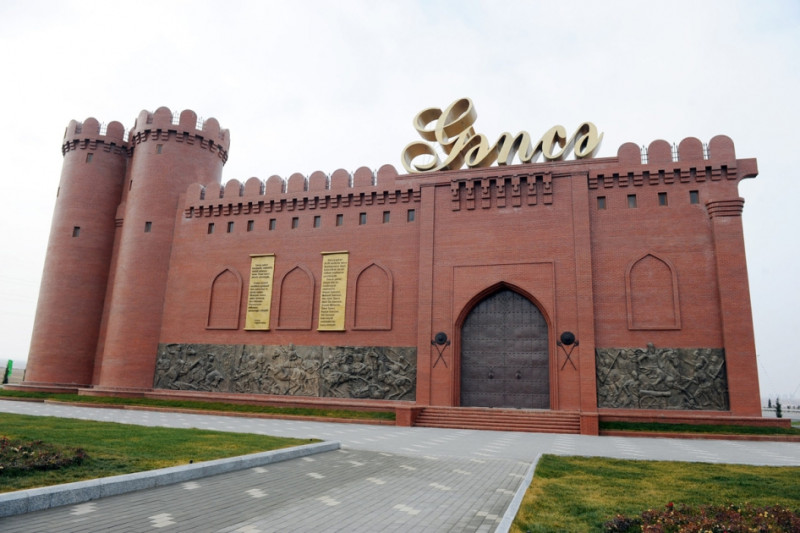 Xarici turistlər də Gəncəni seçir