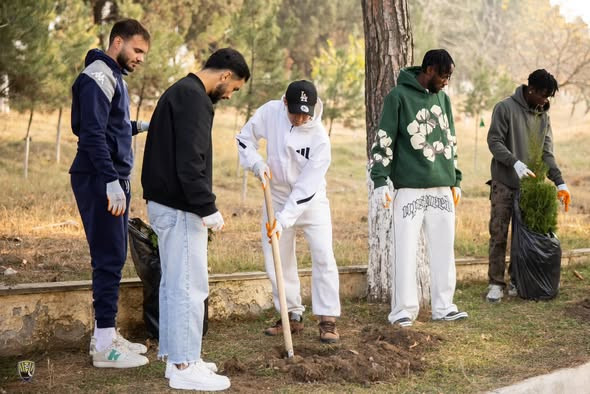 Kəpəzin futbolçuları dovşan yemləməyi öyrəndilər