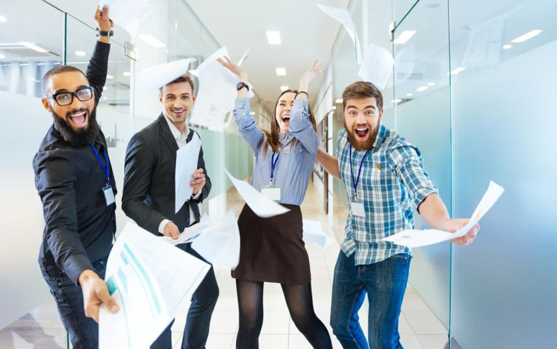 Bu gün qısa iş günüdür