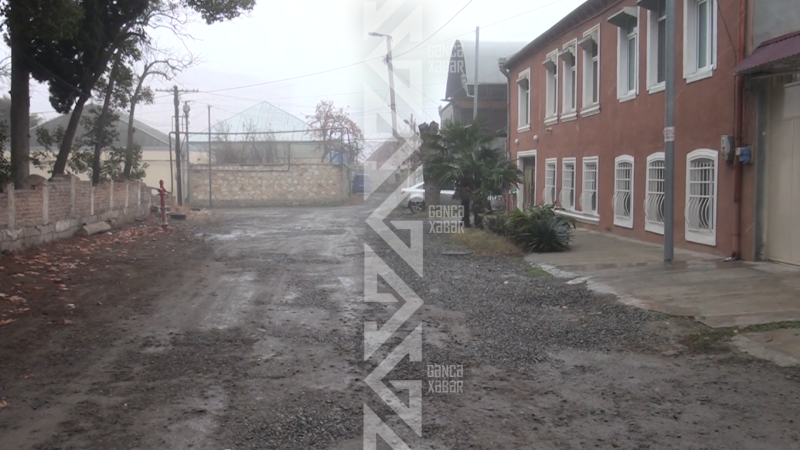 Gəncə sakinləri aldadıldı - Asfaltı qazıb getdilər