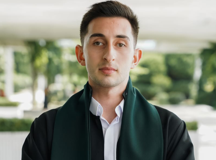 Mən oxuyurdum, o öyrənirdi - Görmə məhdudiyyətli Heydərin hekayəsi...