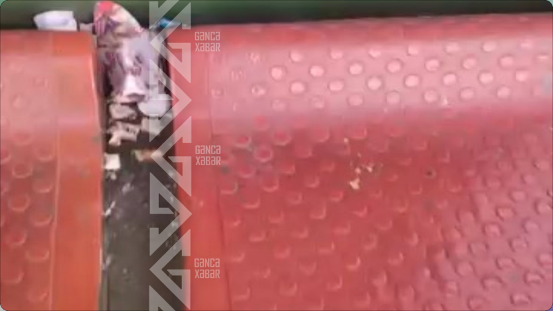 Gəncədə zibilliyə çevrilən DAYANACAQ