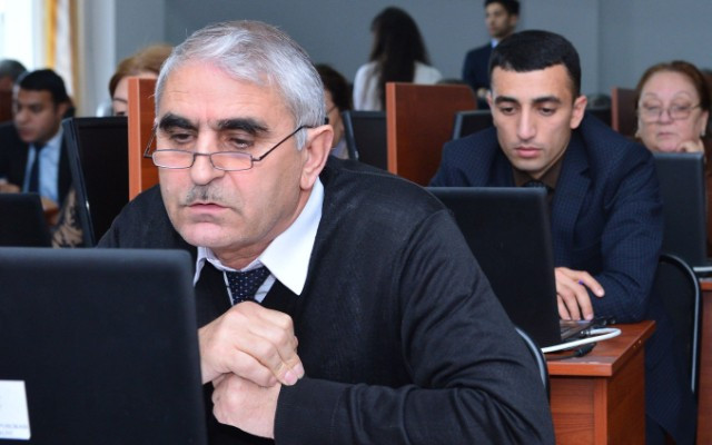 Direktorlar imtahan verdi