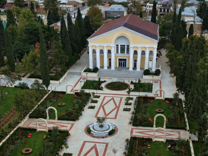 Sovet dövründə Gəncənin ən böyük mədəniyyət ocaqlarından biri