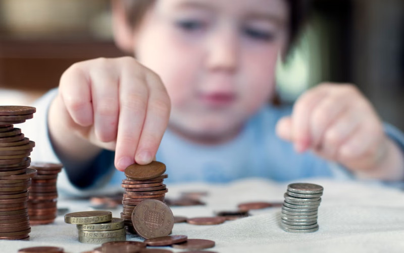 Uşaqlar yaşayış minimumundan az olmayan maddi təminat alacaq - LAYİHƏ