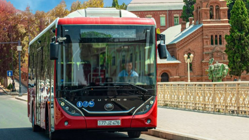 Gəncədə 12 nömrəli marşrut avtobusları saat 22:30-dək hərəkət edir