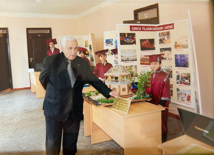 Gəncə təhsilinə ömrünü həsr edən direktorun 100 illiyi qeyd olunub