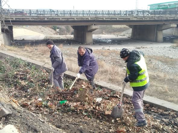 Gəncəçayda təmizlik aksiyası keçirilib