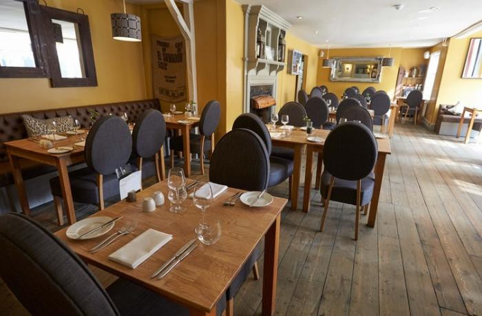 Göygöldə kafedə dava: Yalançının balası ölsün dedi, DÖYÜLDÜ