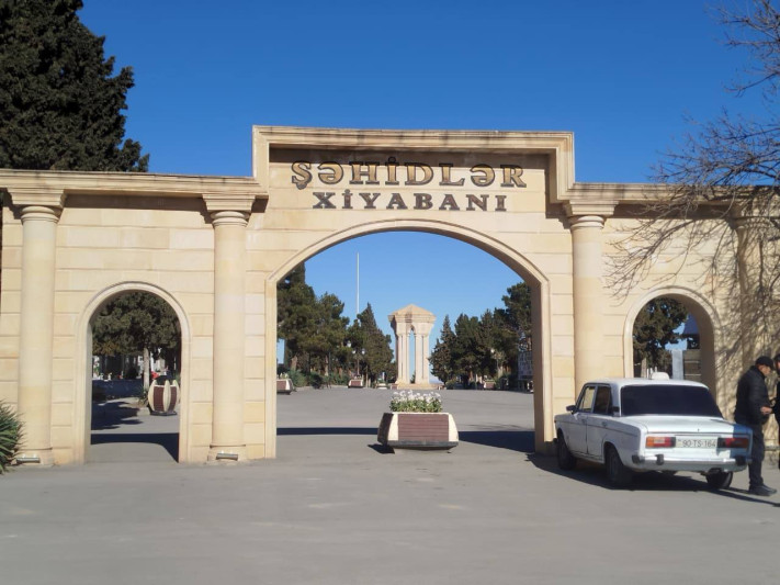 Gəncədə Şəhidlər Xiyabanı TƏMİZLƏNİLİB