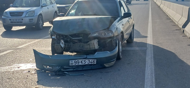 Gəncədə iki avtomobil toqquşub