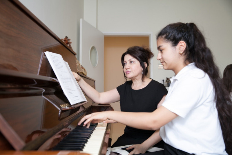 İncəsənət Məktəb və Mərkəzlərinə elektron qəbul davam edir