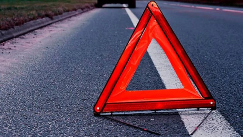 Gəncədə minik maşını BakuBusla toqquşub