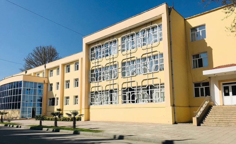Bu universitetin müəllimlərinə bayram pulu veriləcək - 500 AZN