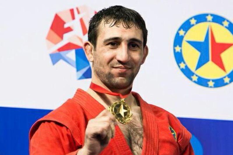 Qardaşına görə xalçaya çıxmayan gəncəli idmançı