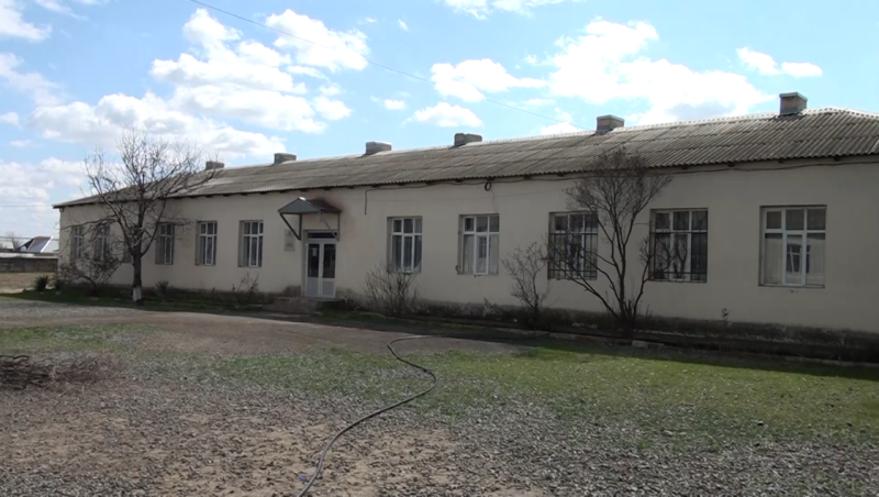 Şagirdlər istiliyin olmaması səbəbindən 10 gündən çoxdur məktəbə getmir - İDDİA