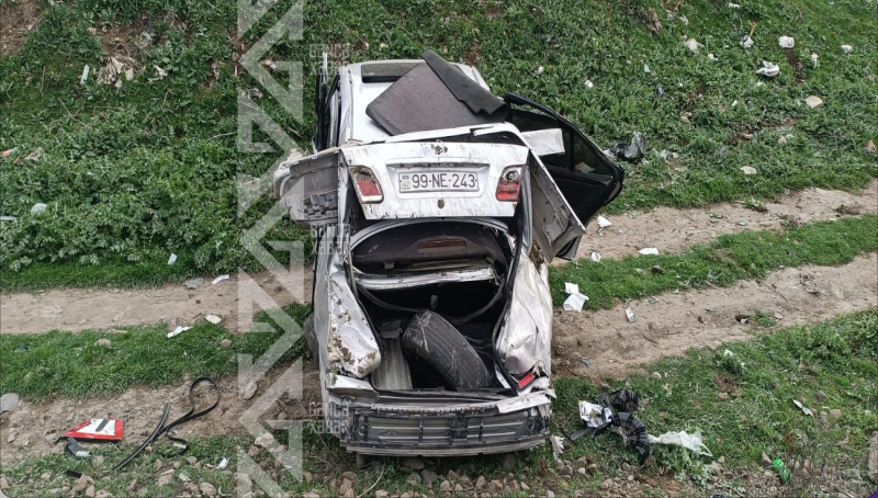 Maşın dərəyə aşdı, sürücü öldü