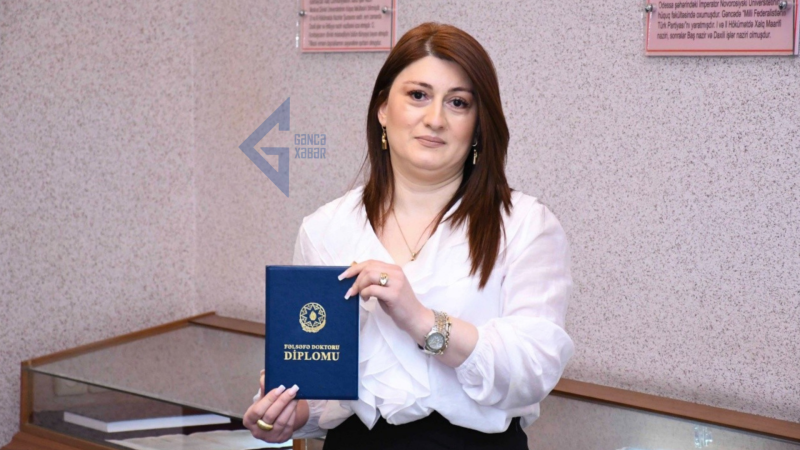 Gəncəli pedaqoq ALİMLİK zirvəsinə yüksəldi