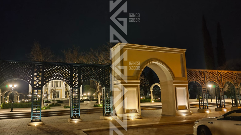 Nizami kinoteatrının qarşısı NƏHAYƏT İŞIQLANDIRILDI