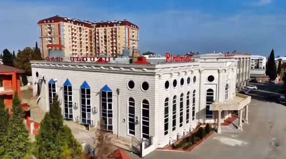 Gəncədə Soyqırımı Günündə şadlıq sarayından ATƏŞFƏŞANLIQ: Körpə pasiyentlərə SÜRPRİZ