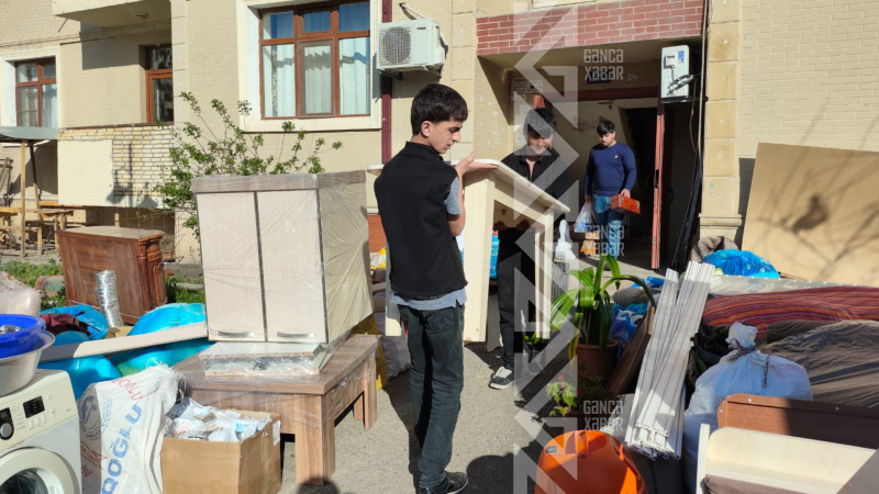 Kəlbəcərlilər Gəncədən doğma yurduna yola salınıb