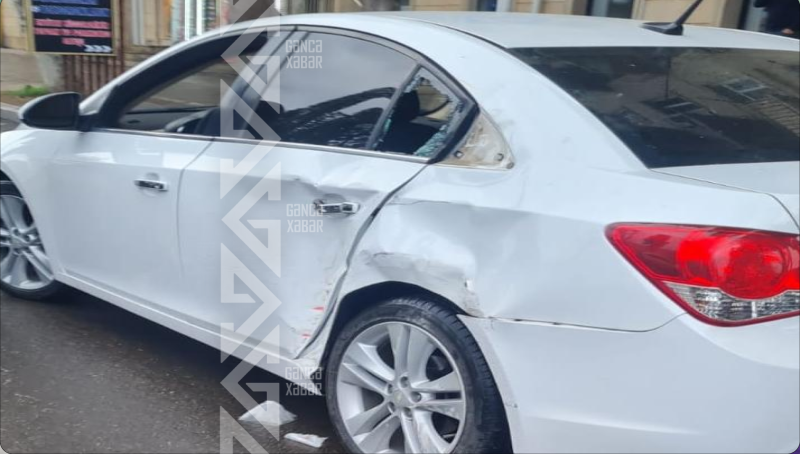 Gəncədə Baku Busın avtobusu ilə Chevrolet toqquşub