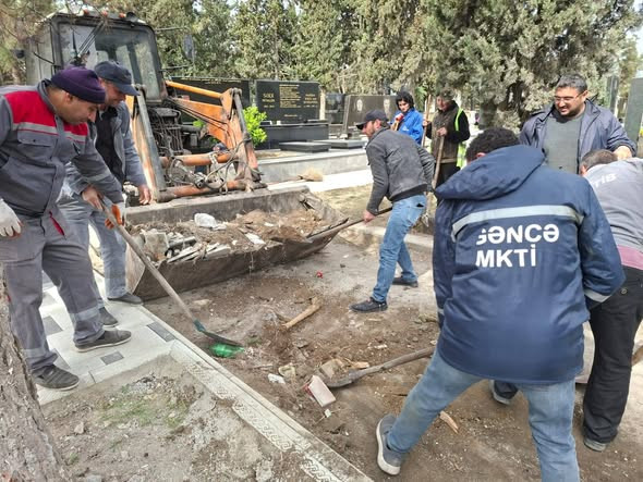 Gəncədə Şəhidlər xiyabanında təmizlik işləri görülüb