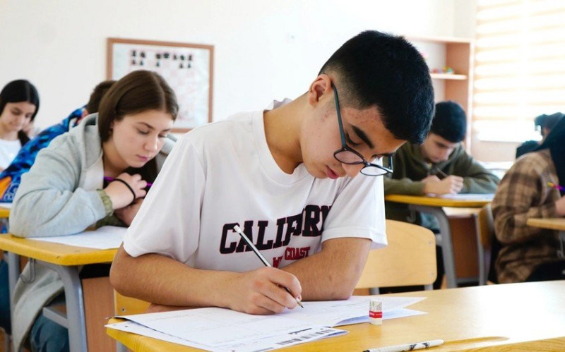 Bazar günü 53 minə yaxın şagird imtahan verəcək