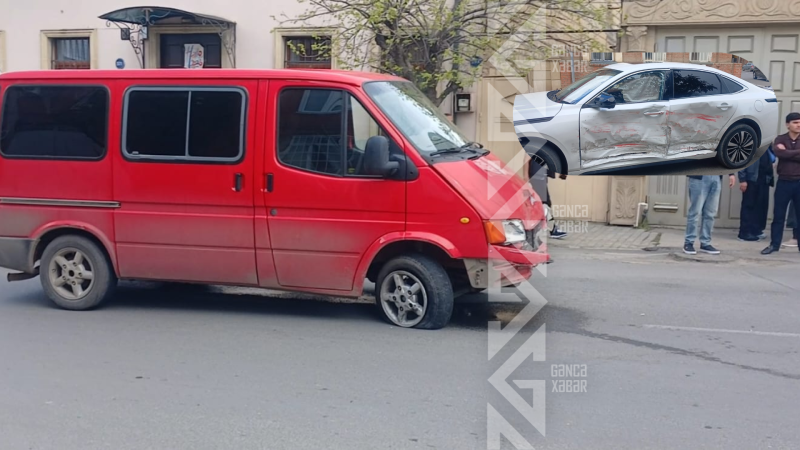 Gəncədə Ford Transit Changanı vurdu