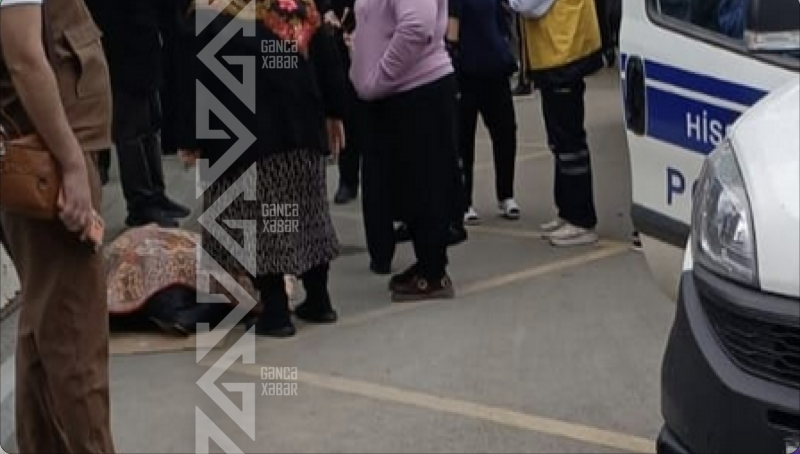 Gəncə sakini dayanacaqda vəfat edib