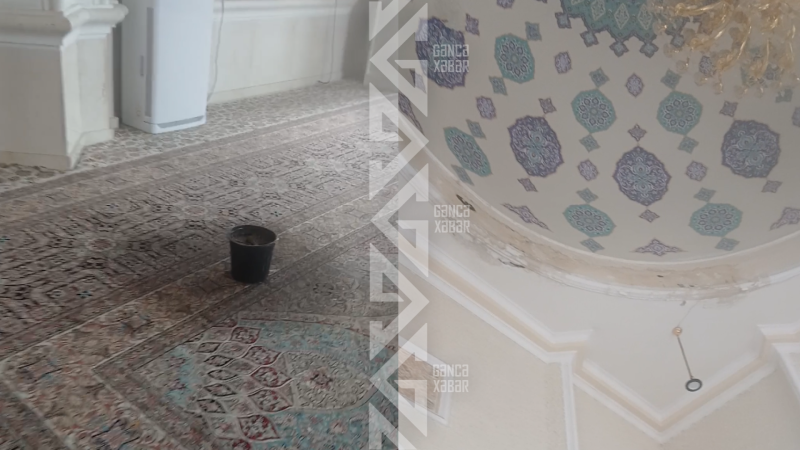 İmamzadə ziyarətgahının tavanı zədələnib, yağış suları içəri axır