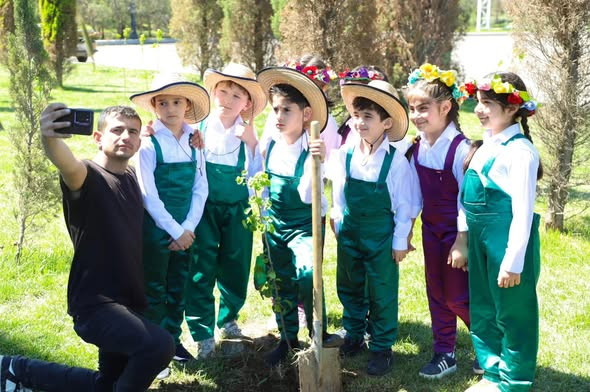 Gəncədə ağacəkmə aksiyası keçirilib