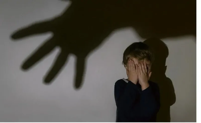 Ailəsi tərəfindən atılmış üç azyaşlı uşaq evinə yerləşdirildi