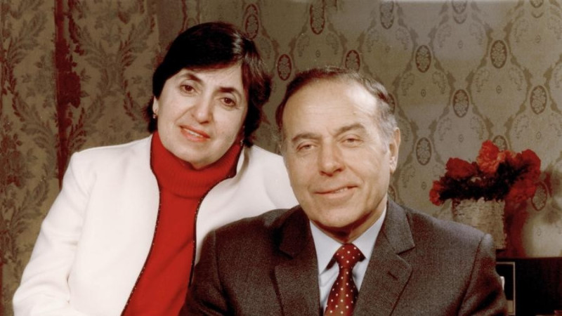 Bu gün görkəmli oftalmoloq alim Zərifə Əliyevanın doğum günüdür