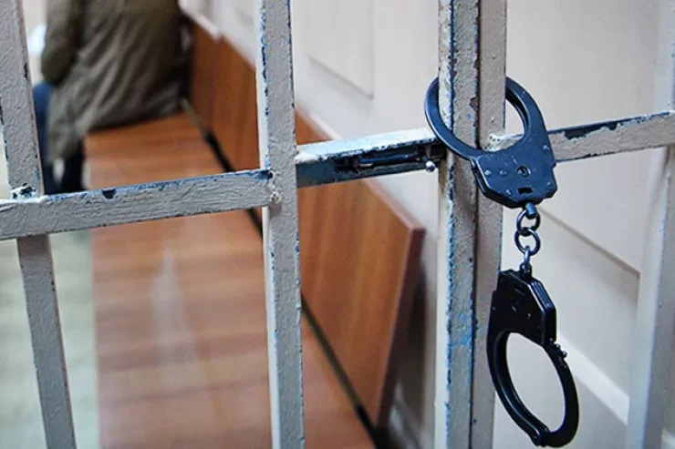 Gəncədə küçədə söyüş söydü, 16 gün həbs edildi