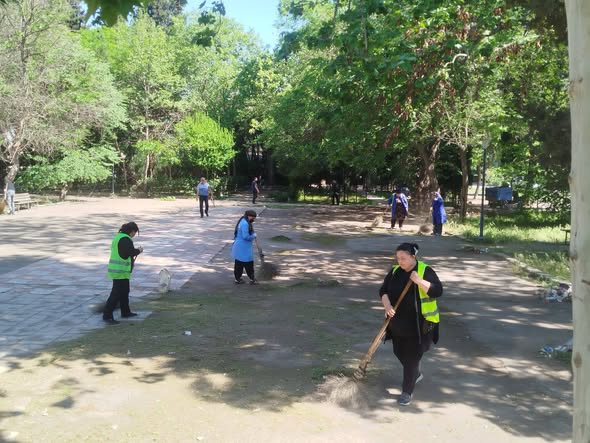 Gəncənin Dəmiryolçular parkı təmizlənib