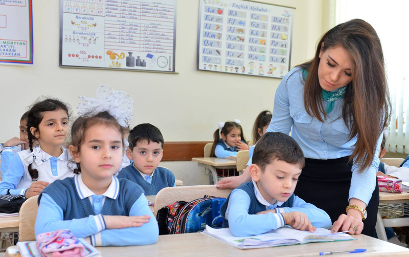 Müəllimlər üçün geyimlə bağlı hüquqi əsas yaradılır