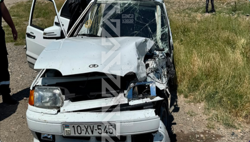 Fordla VAZ toqquşdu, sürücü yaralandı