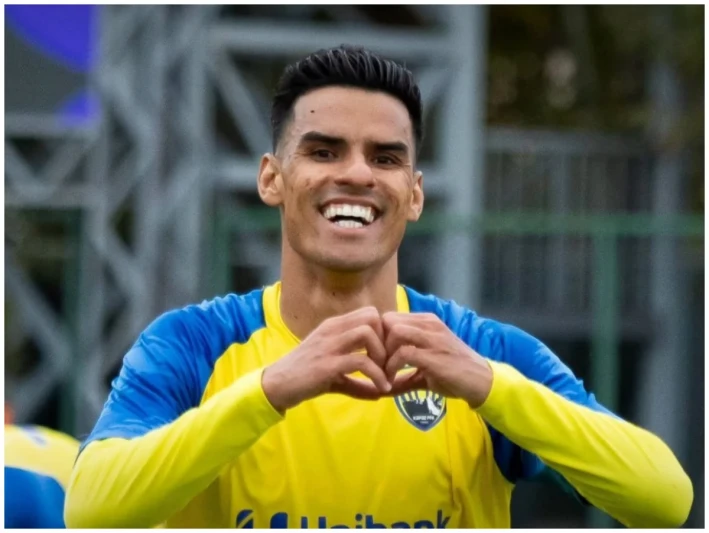 Kəpəz futbolçusu ilə vidalaşıb