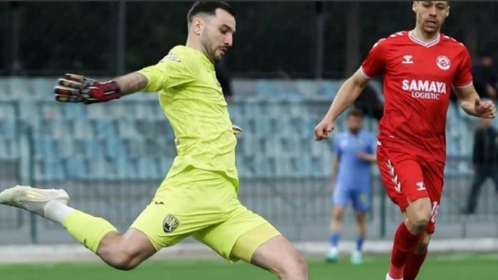 Portuqaliyalı futbolçu Kəpəzə qayıtdı