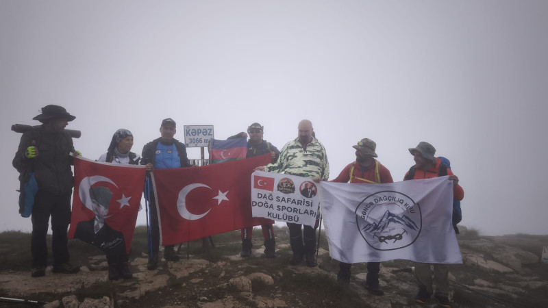Gəncədə səfərdə olan türkiyəli dağçılar Kəpəz dağına qalxıblar